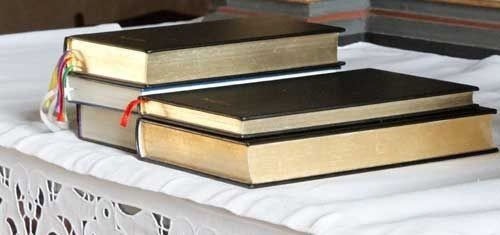 Bøger på alter